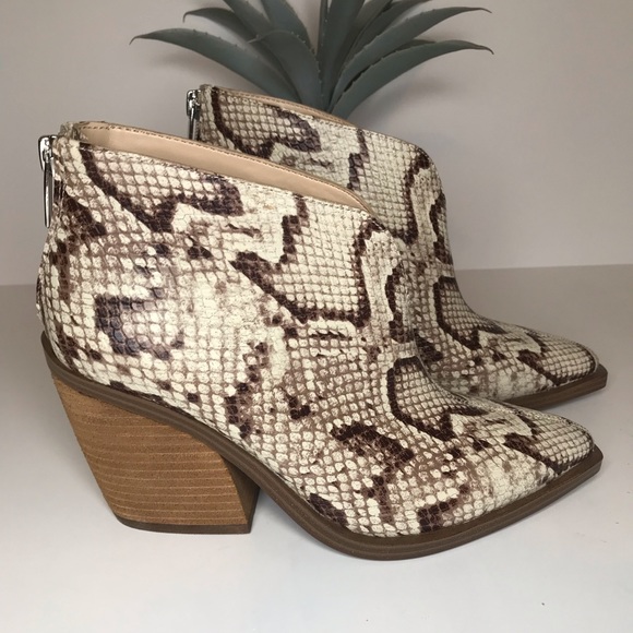 Vince Camuto Leather Women’s Ankle Boots -Size: 7M - Picture 7 of 17